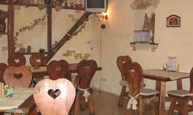 ЧЕРВОНА КАПЕЛЮШКА