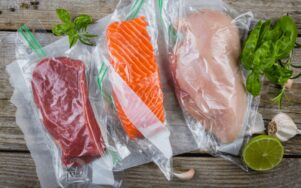 Вакуум или лотки? Что выбрать для упаковки? Экспертное мнение