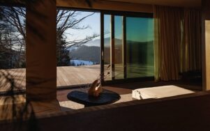 SPA-курорт YUGEN із будиночками у Карпатах з видом на Говерлу