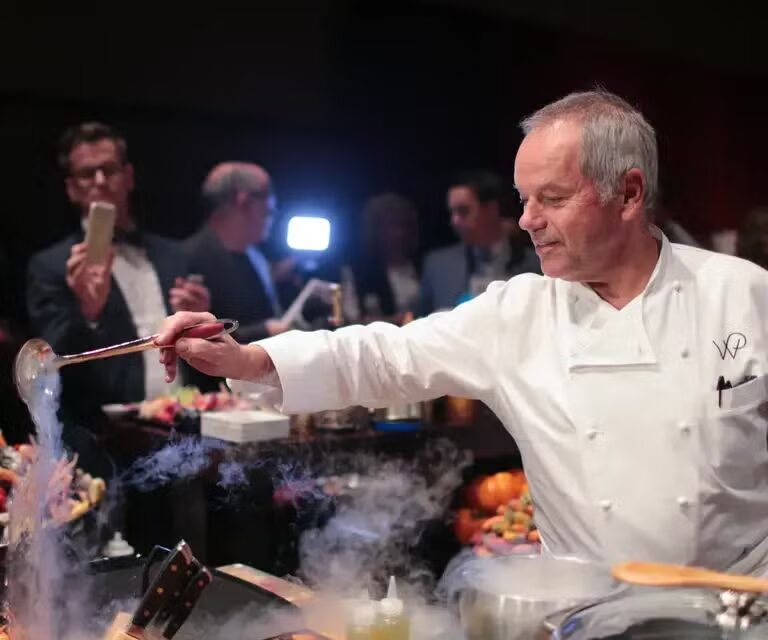 Від ікри до курячого пирога: як Вольфганг Пак годує голлівудську тусовку на Оскарі