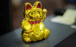 У ресторані Гордона Рамзі було вкрадено майже 500 щасливих котів