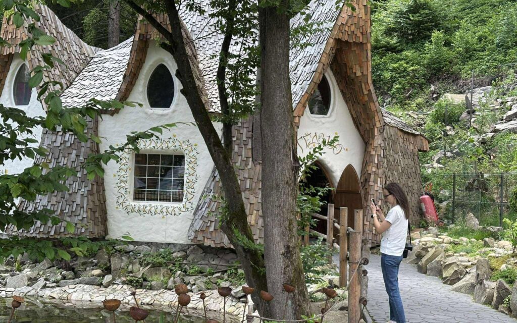 Чарівний світ фентезі та карпатських легенд - «Гедзьо Парк Легенд» у Яремче