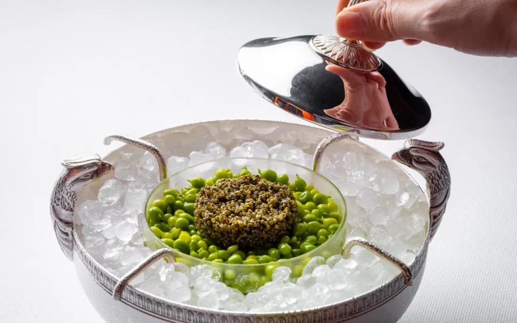 Легендарний Eleven Madison Park повертає м’ясо та рибу в меню