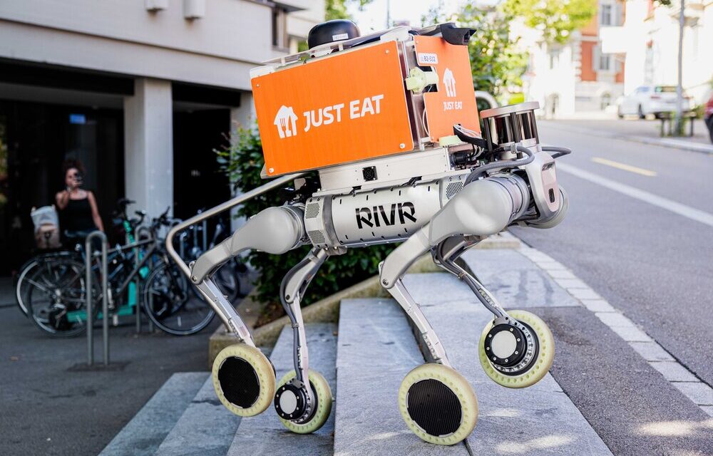 Роботи-собаки зі ШІ від Just Eat доставляють їжу у Цюриху
