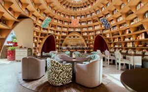 Мода, книги та гастрономія у новому елегантному кафе від Louis Vuitton у Сеулі