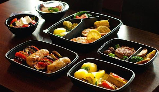 Ринок їжі в Україні - як поєднуються домашня кухня, доставка й ресторани